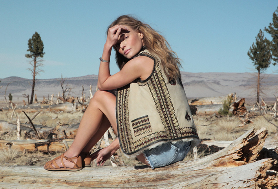 Win A Beauty Bag AND A Â£300 Topshop Voucher!