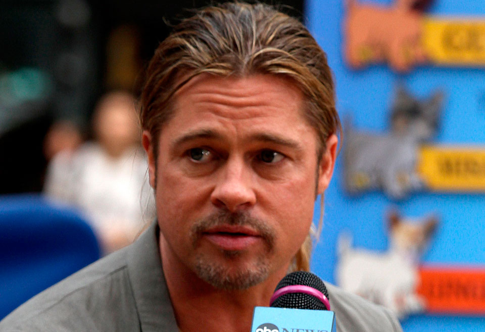 Brad Pitt Says Angelina Jolie Is 'Moved' By Response To Her Mastectomy