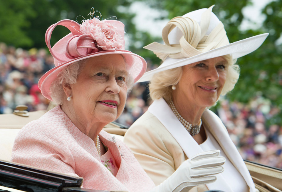 The Queen Is Pretty In Pink On Day One Of Royal Ascot